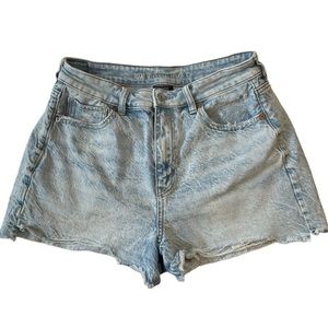 American Eagle High Rise Denim Shorts - Women’s Size 8